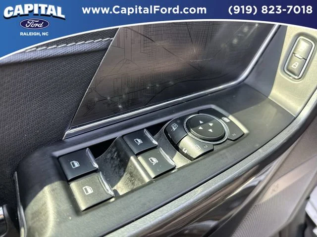 Used 2023 Black Ford XLT image 21