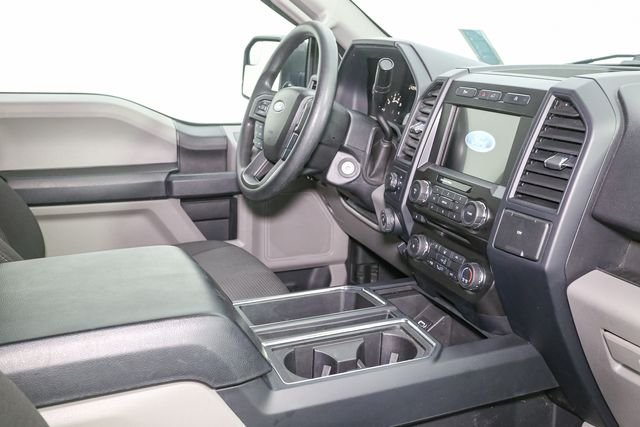 Used 2018 White Ford XL image 17