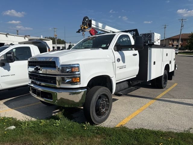 2024 Chevrolet Silverado 6500 HD Work Truck