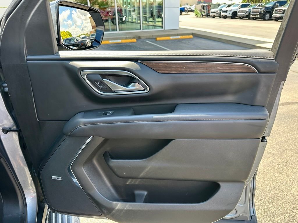 Used 2022 Gray Chevrolet High Country image 25