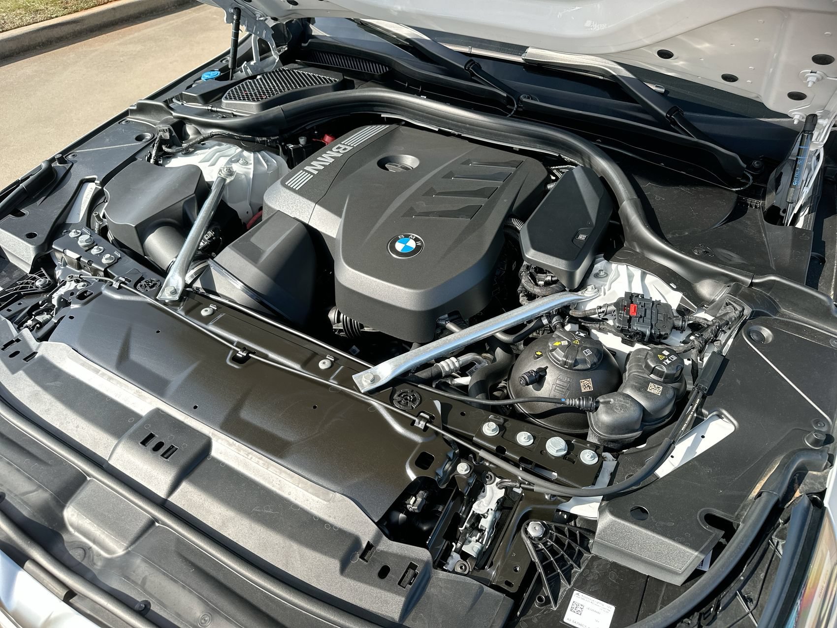 Used 2024 Mineral White Metallic BMW 530i image 26