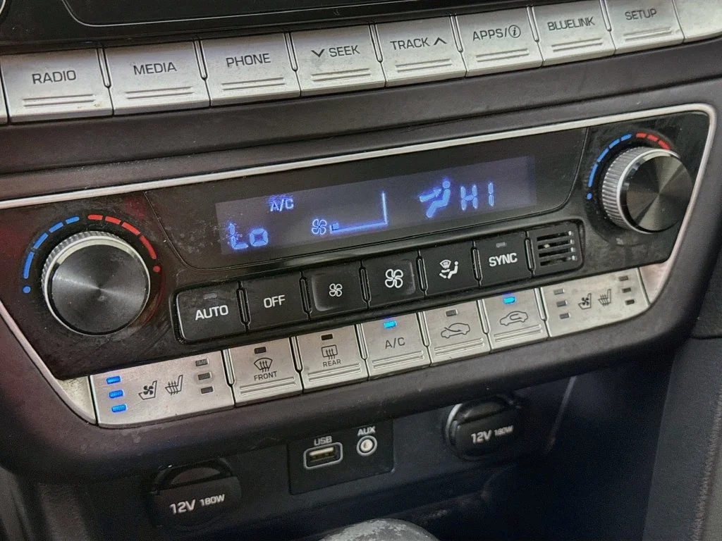 Used 2018 White Hyundai Limited image 18