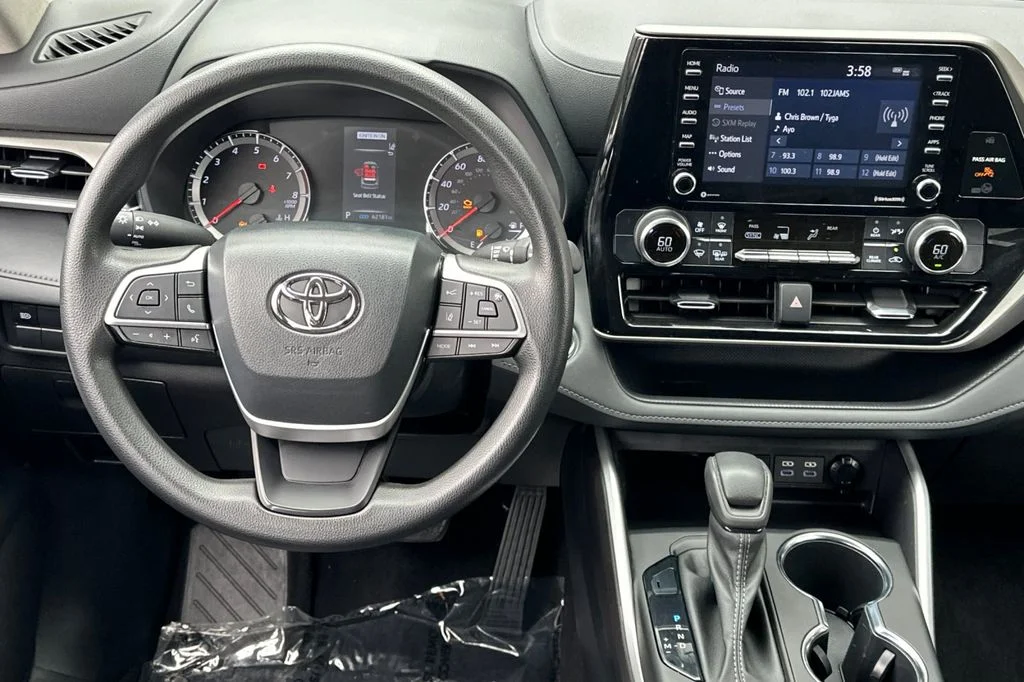 Used 2022 Beige Toyota L image 14