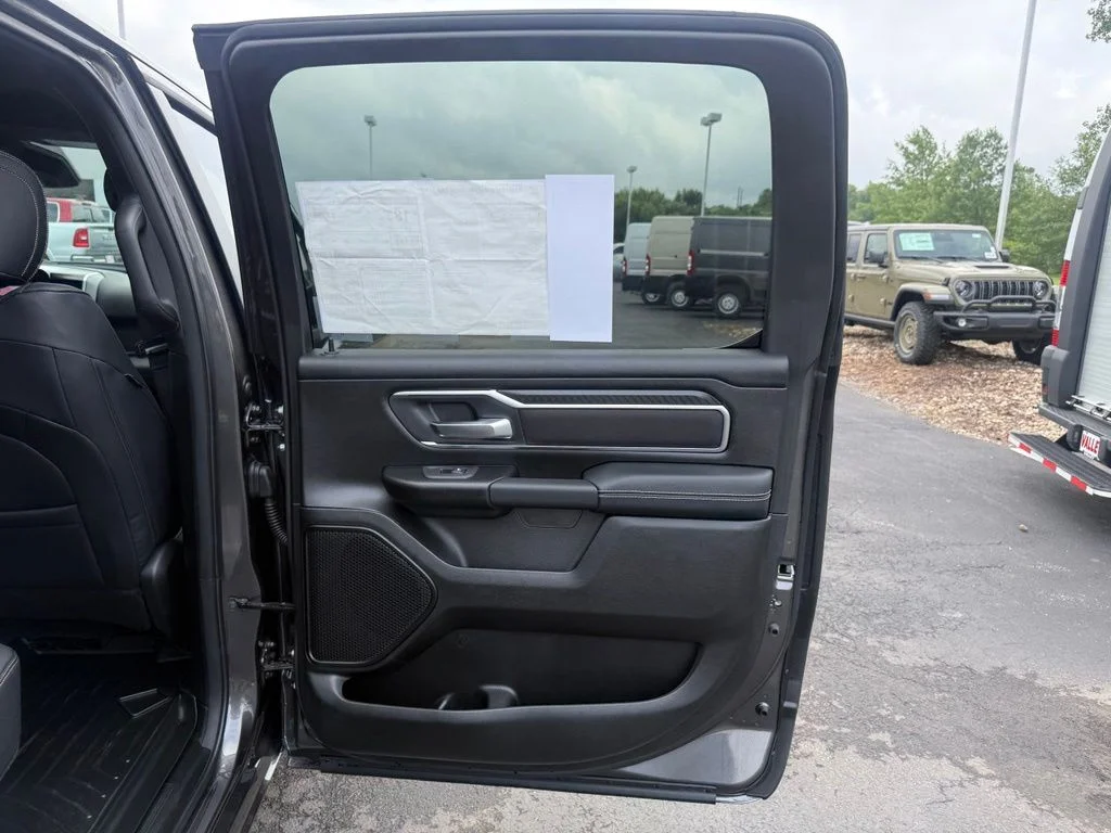 New 2026 Granite Crystal Metallic Clear-Coat Exterior Paint RAM Big Horn/Lone Star image 51