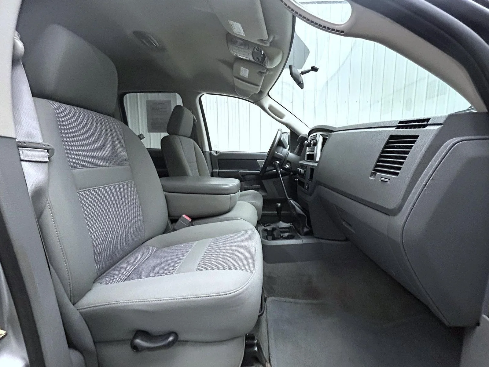 Used 2007 Silver Dodge SLT image 15