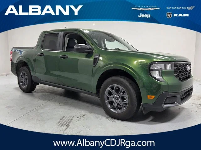 Used 2025 Green Ford XLT image 1