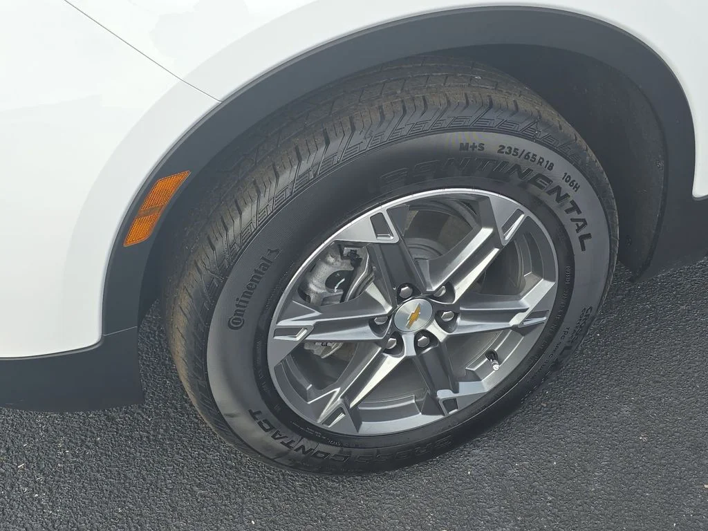 Used 2024 White Chevrolet LT image 16