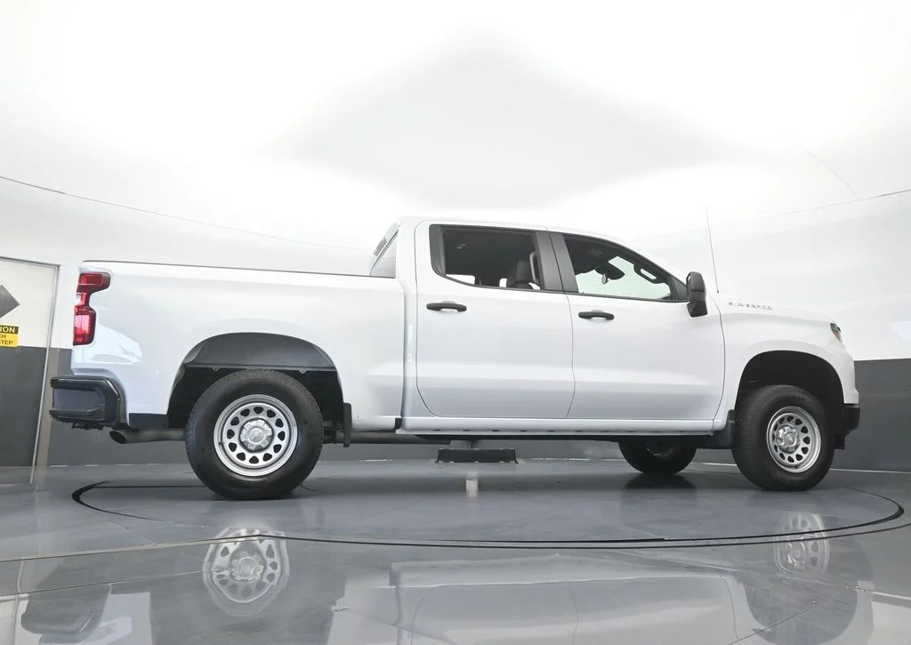 Used 2026 Summit White Chevrolet WT image 54