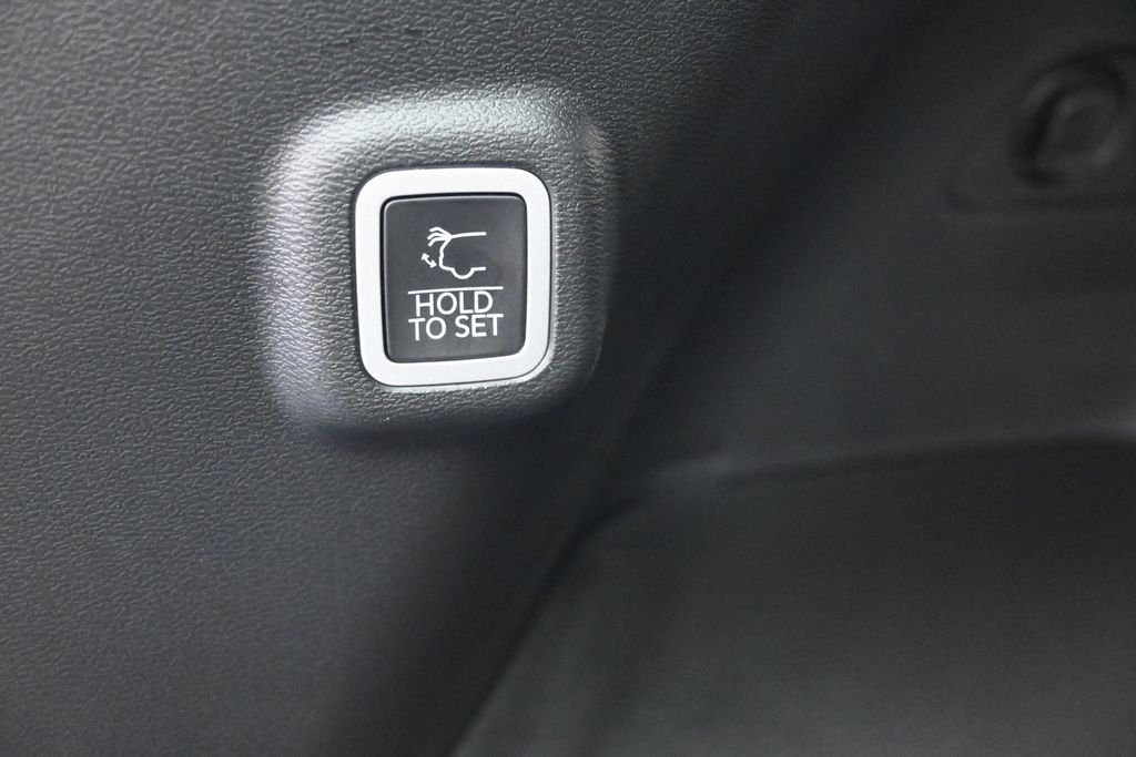 New 2026 Sting-Gray Clear-Coat Exterior Paint Jeep Limited image 14