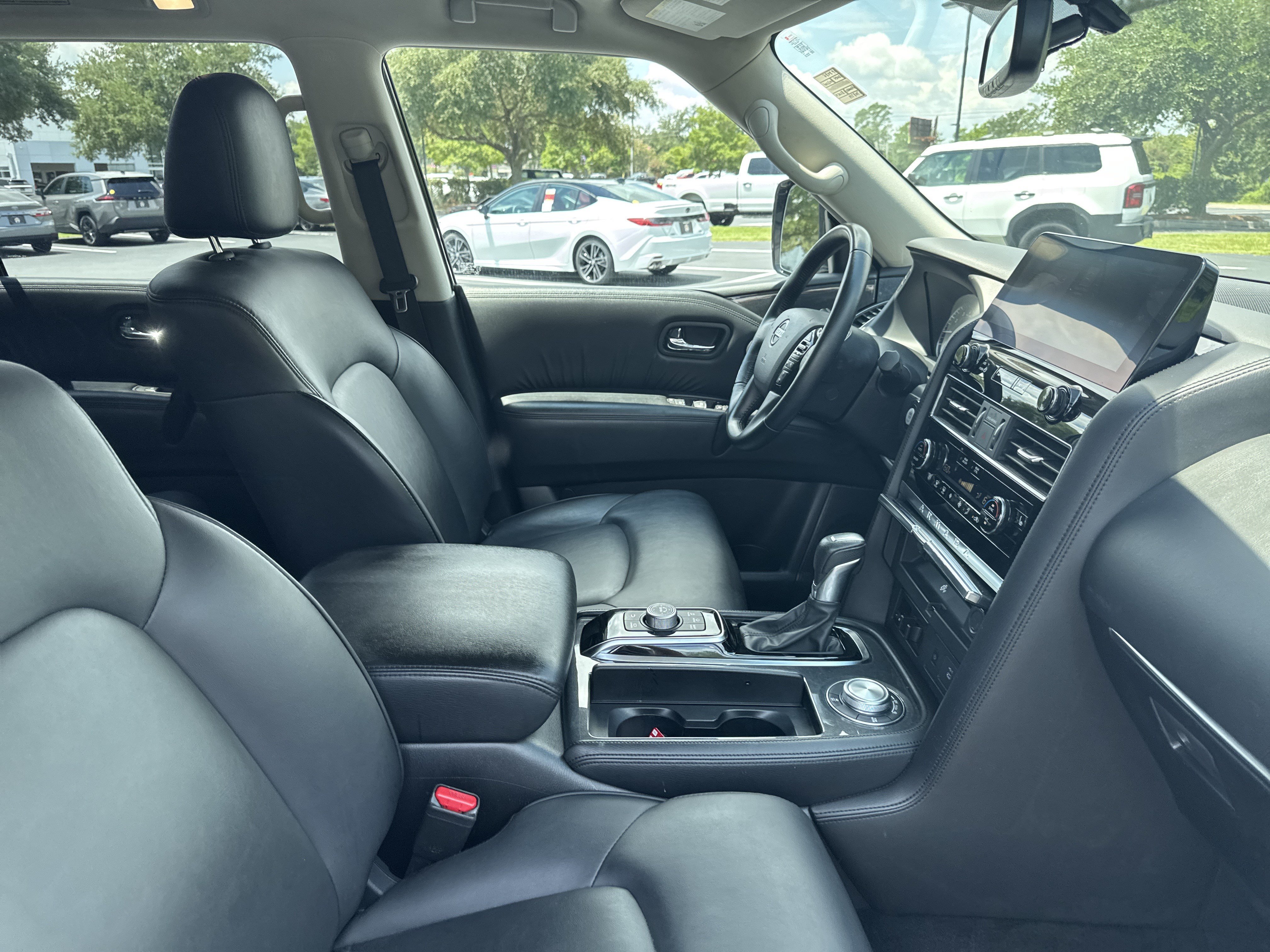 Used 2024 Super Black Nissan SV image 33