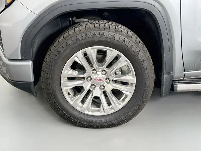 Used 2023 Silver GMC Denali image 28