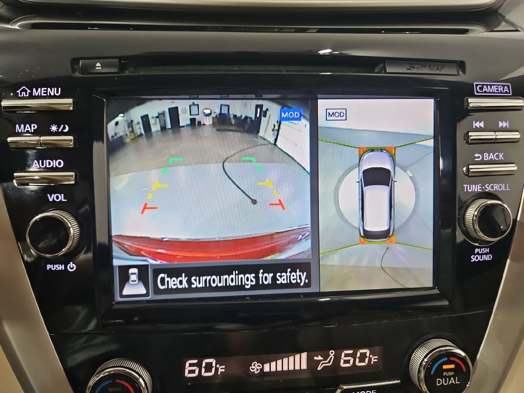 Used 2018 Red Nissan Platinum image 21