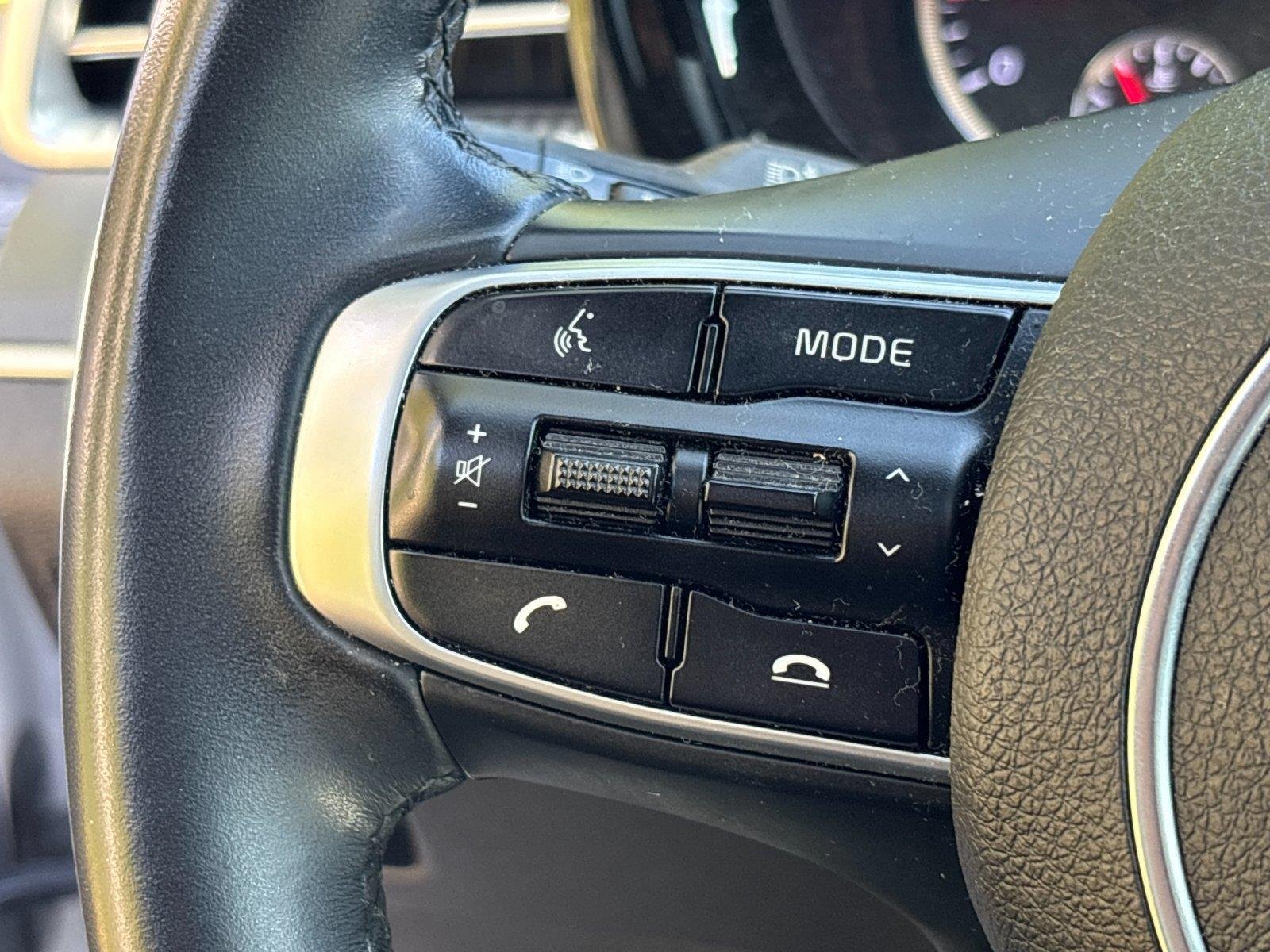 Used 2021 Glacial White Pearl KIA GTLINE image 18