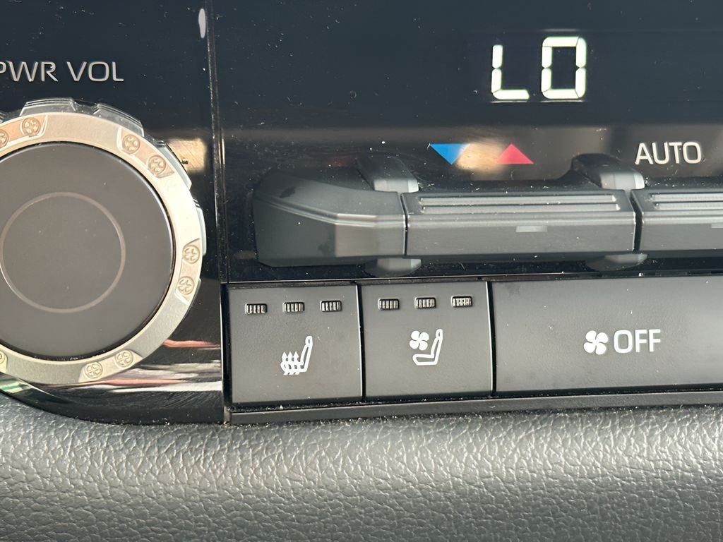 Used 2024 Solar Octane Toyota Limited image 37
