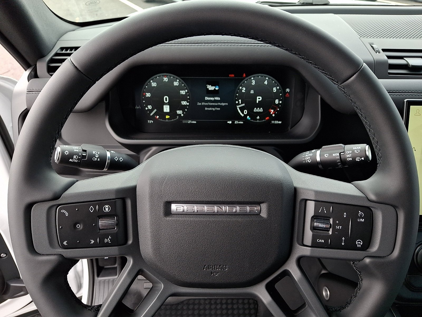 New 2026 Fuji White LAND ROVER S image 12