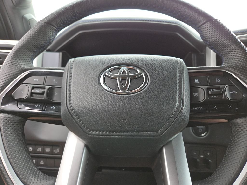 Used 2025 Silver Toyota Platinum image 22