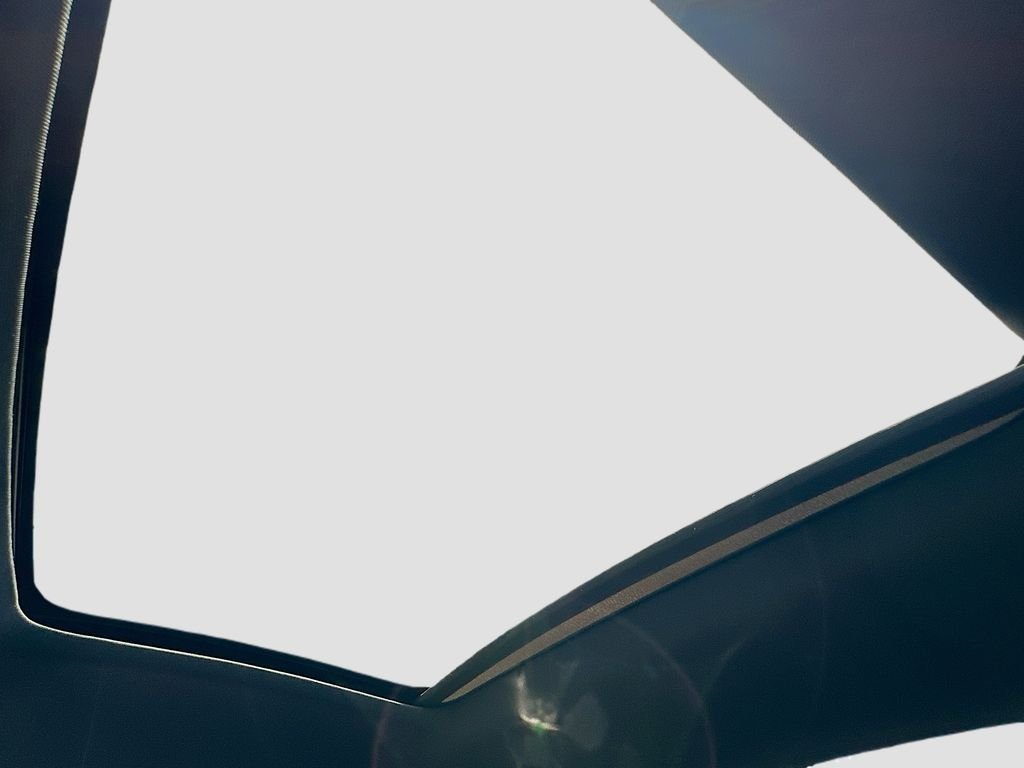 Used 2020  Porsche  image 23