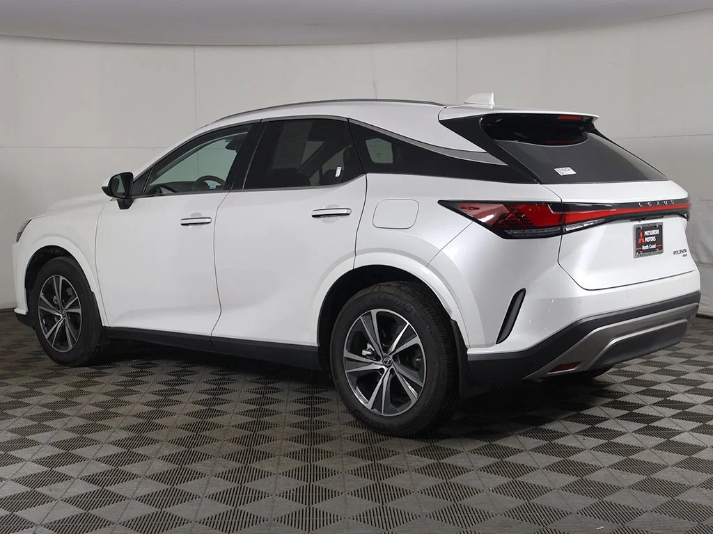 Used 2024 White Lexus 350h Premium image 12