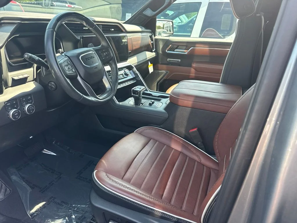 Used 2024 Silver GMC Denali Ultimate image 3