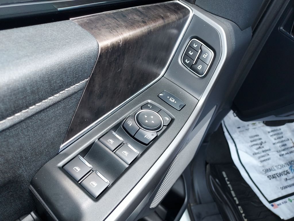 Used 2025 White Ford Lariat image 11