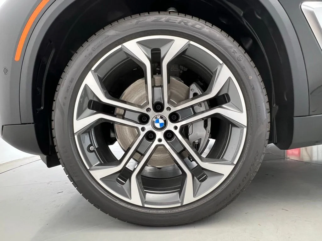 New 2026 Black Sapphire Metallic BMW sDrive40i image 23