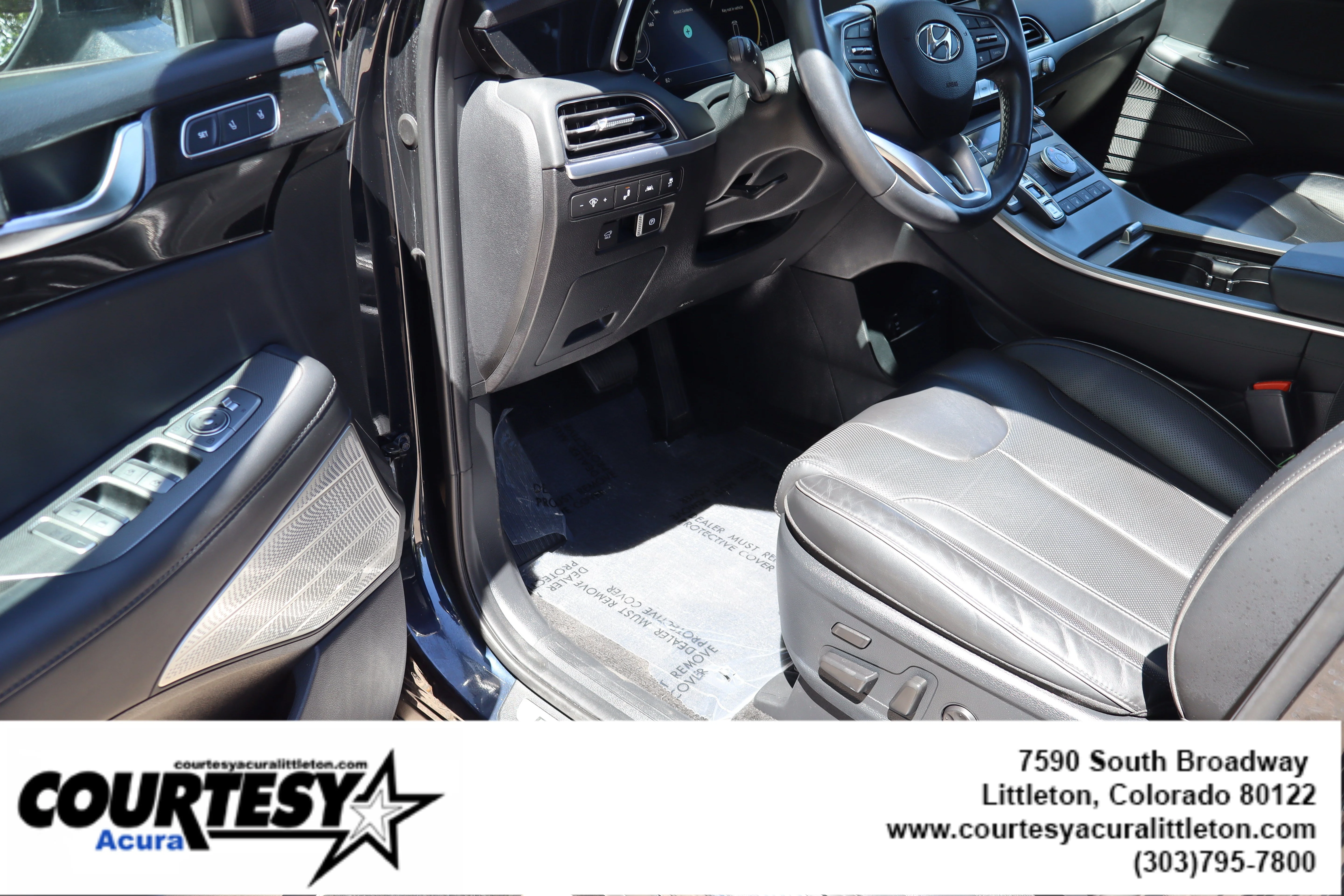 Used 2022 Moonlight Cloud Hyundai Limited image 23