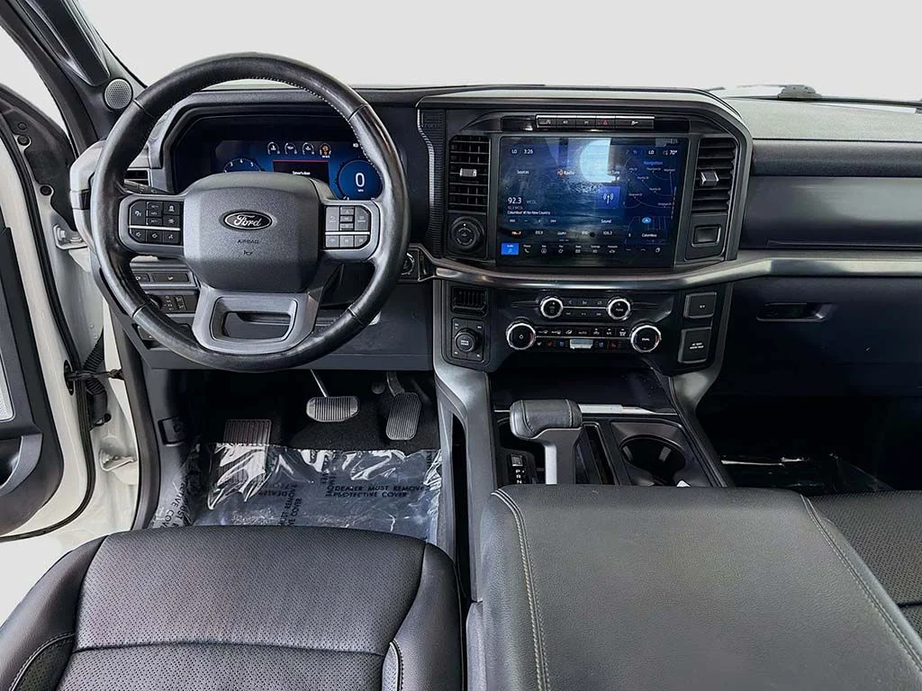 Used 2024 Star White Ford Lariat image 31