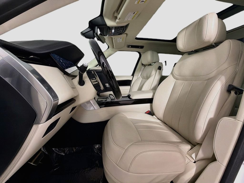 Certified Used 2024 White Land Rover Autobiography image 22
