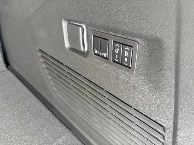 New 2026 Sterling Gray Metallic Chevrolet High Country image 21