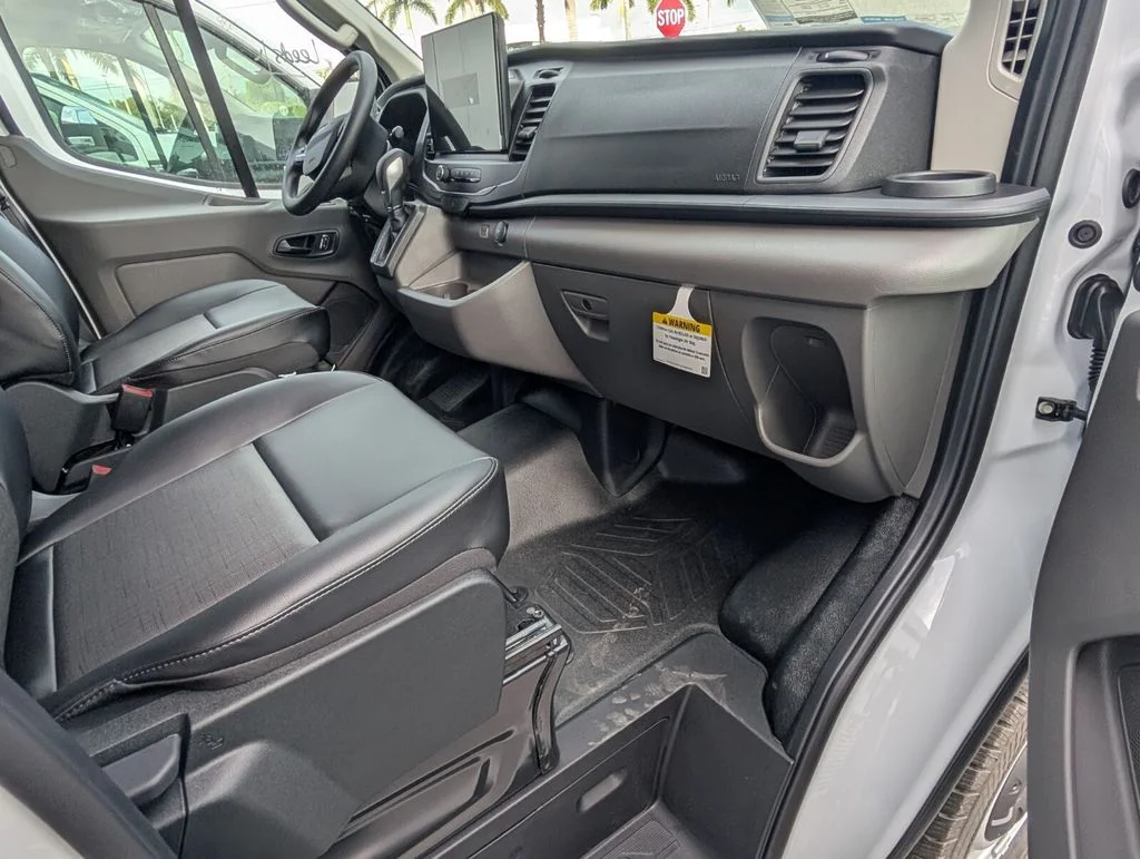 New 2026 Oxford White Ford Cargo Van image 4