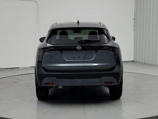New 2026 Gray Nissan SR image 6