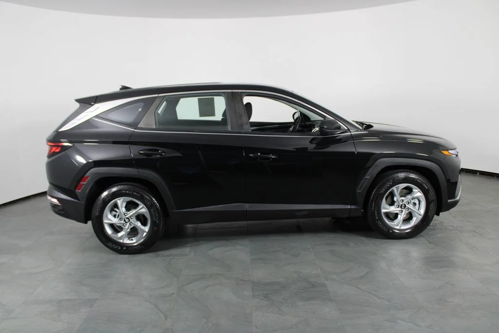Used 2024 Black Hyundai SE image 12