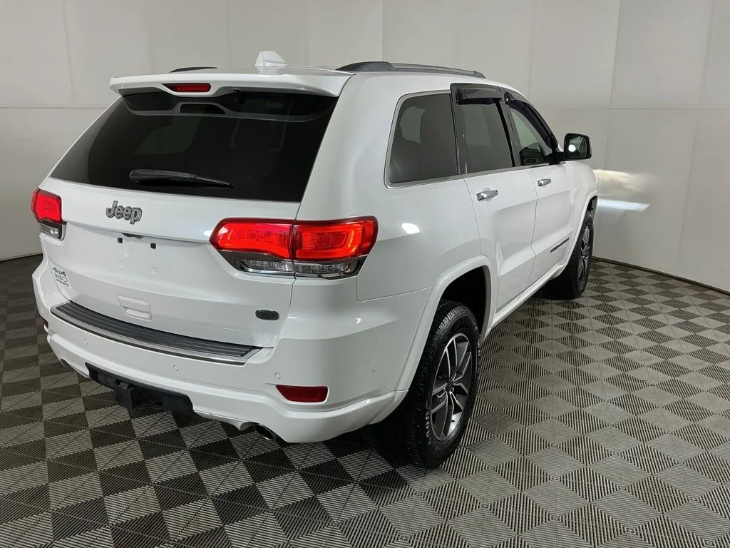 Certified Used 2020 White Jeep Overland image 9