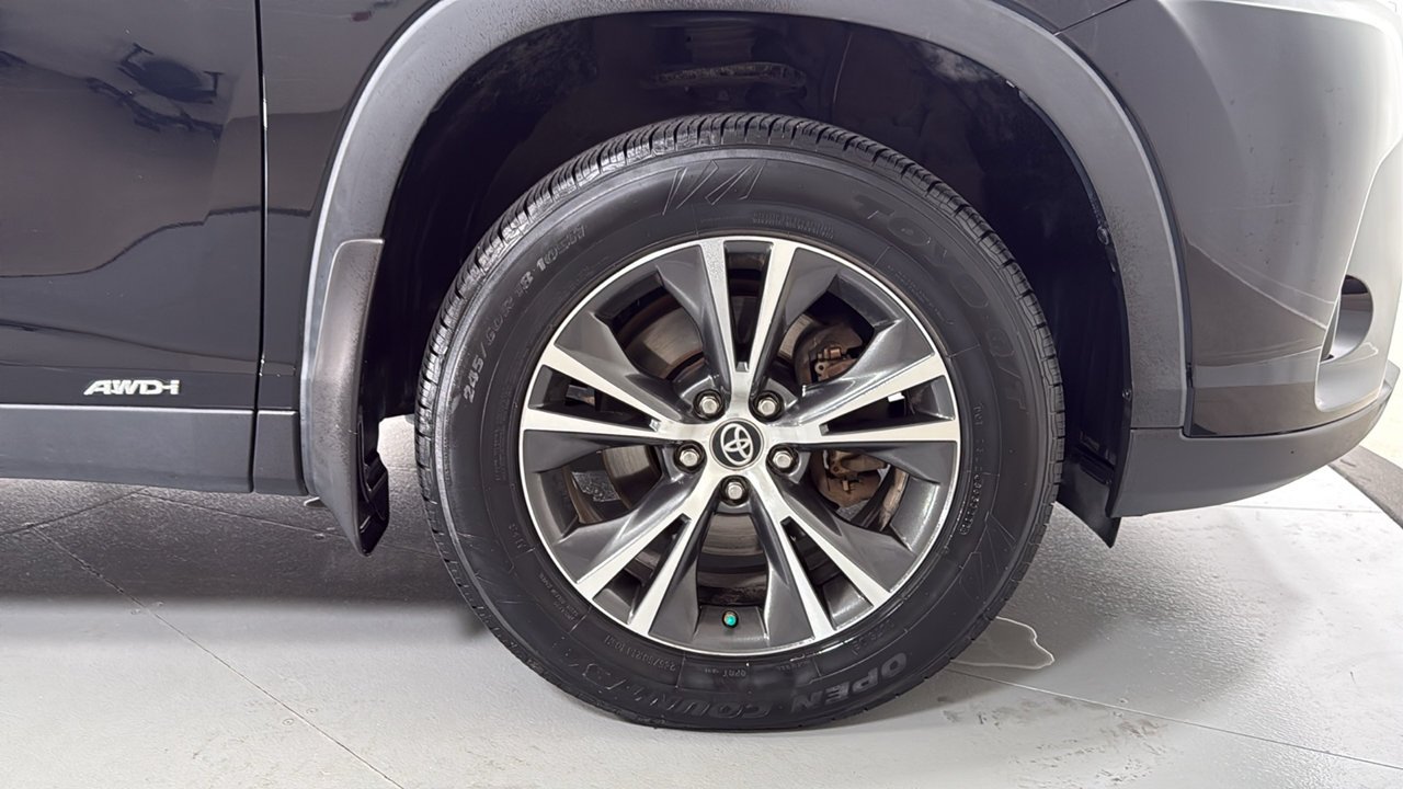 Used 2019 Black Toyota LE image 21