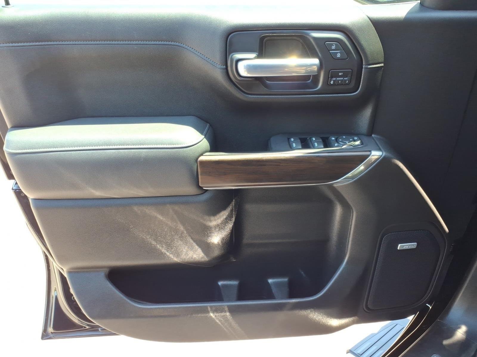 Used 2021 Onyx Black GMC SLT image 28