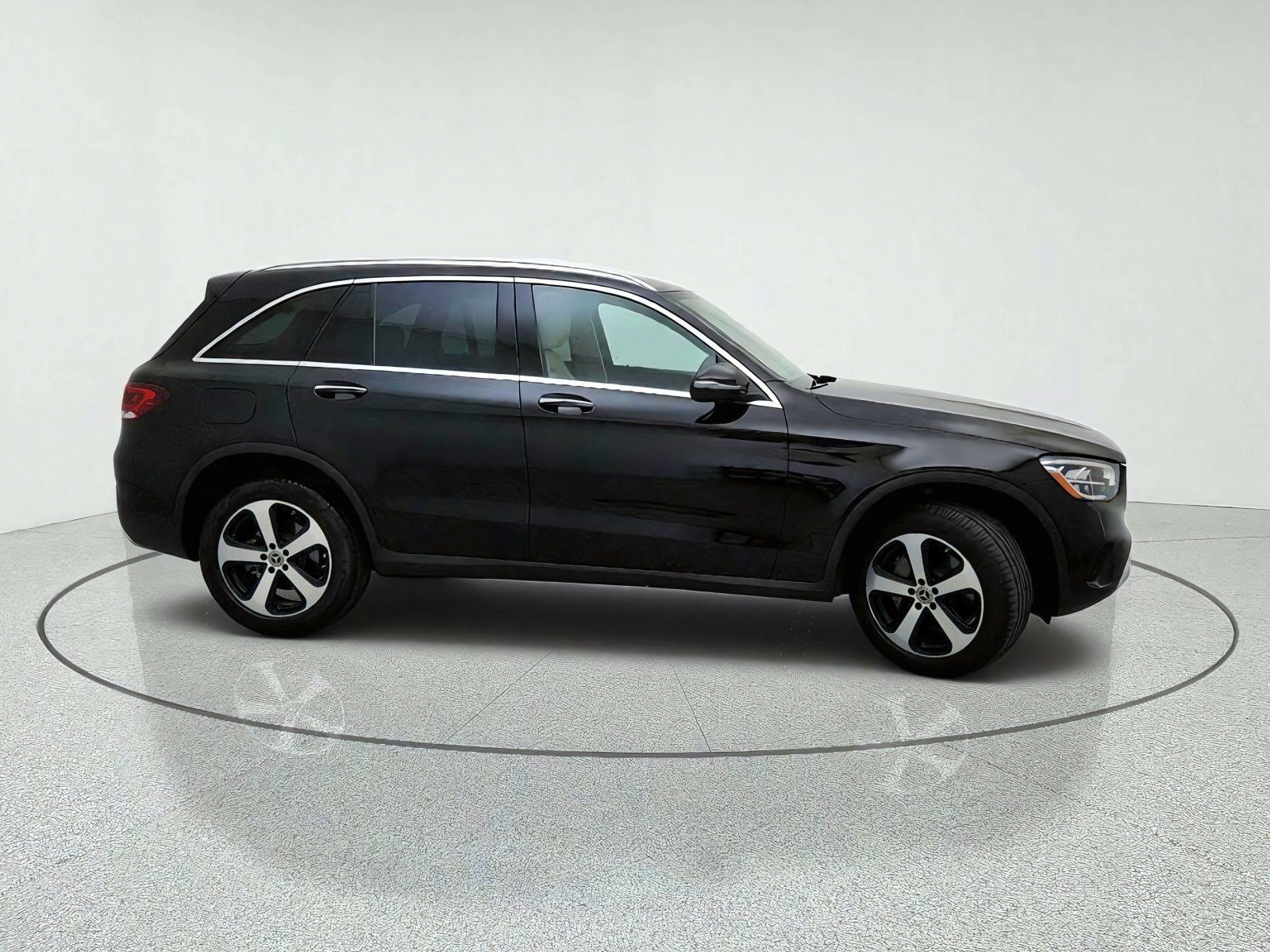 Used 2020 Black Mercedes-Benz GLC 300 image 6