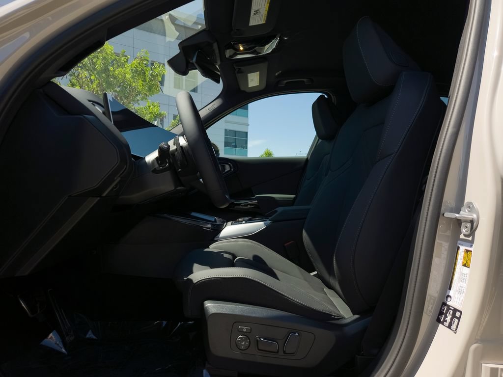 New 2026 Dune Grey Metallic BMW 30 xDrive image 7