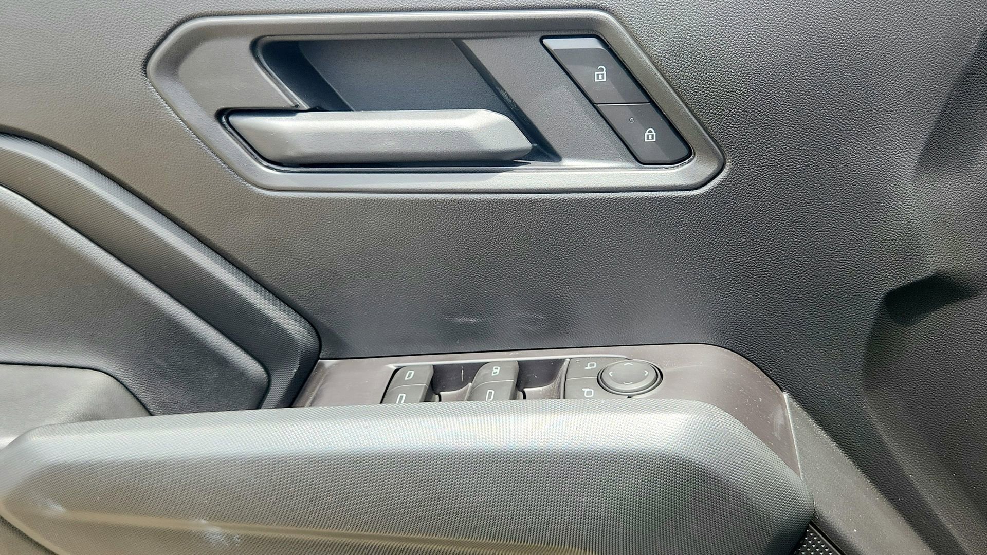 2026 Chevrolet Colorado Trail Boss - Photo 21