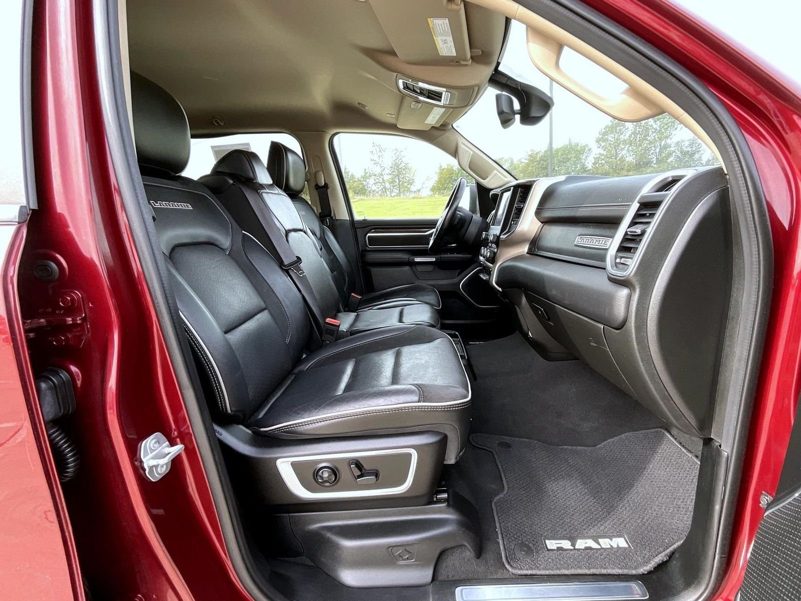 Used 2019 Red Ram Laramie image 16