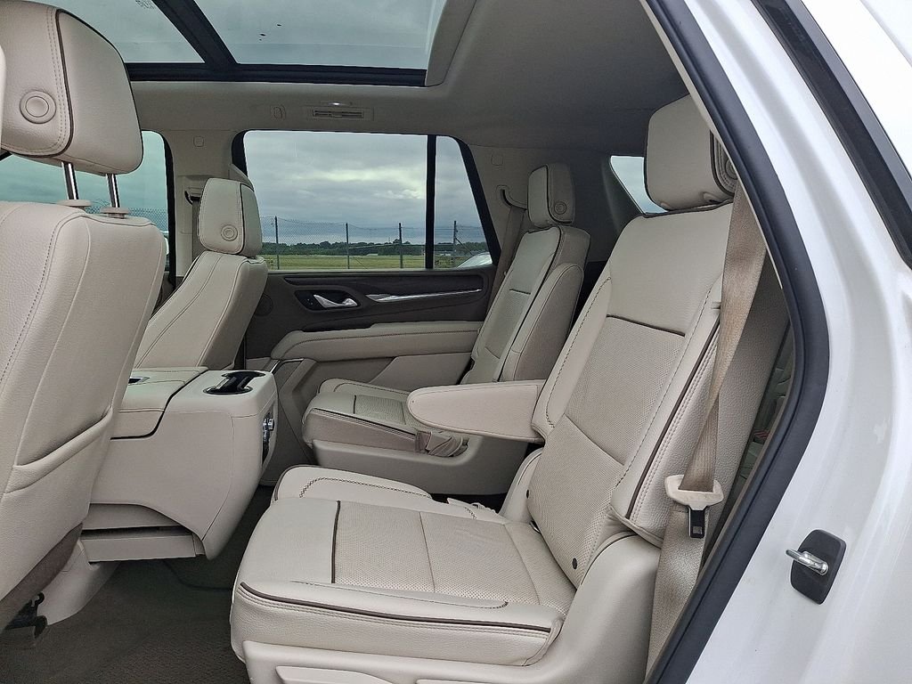 Used 2022 White GMC Denali image 11
