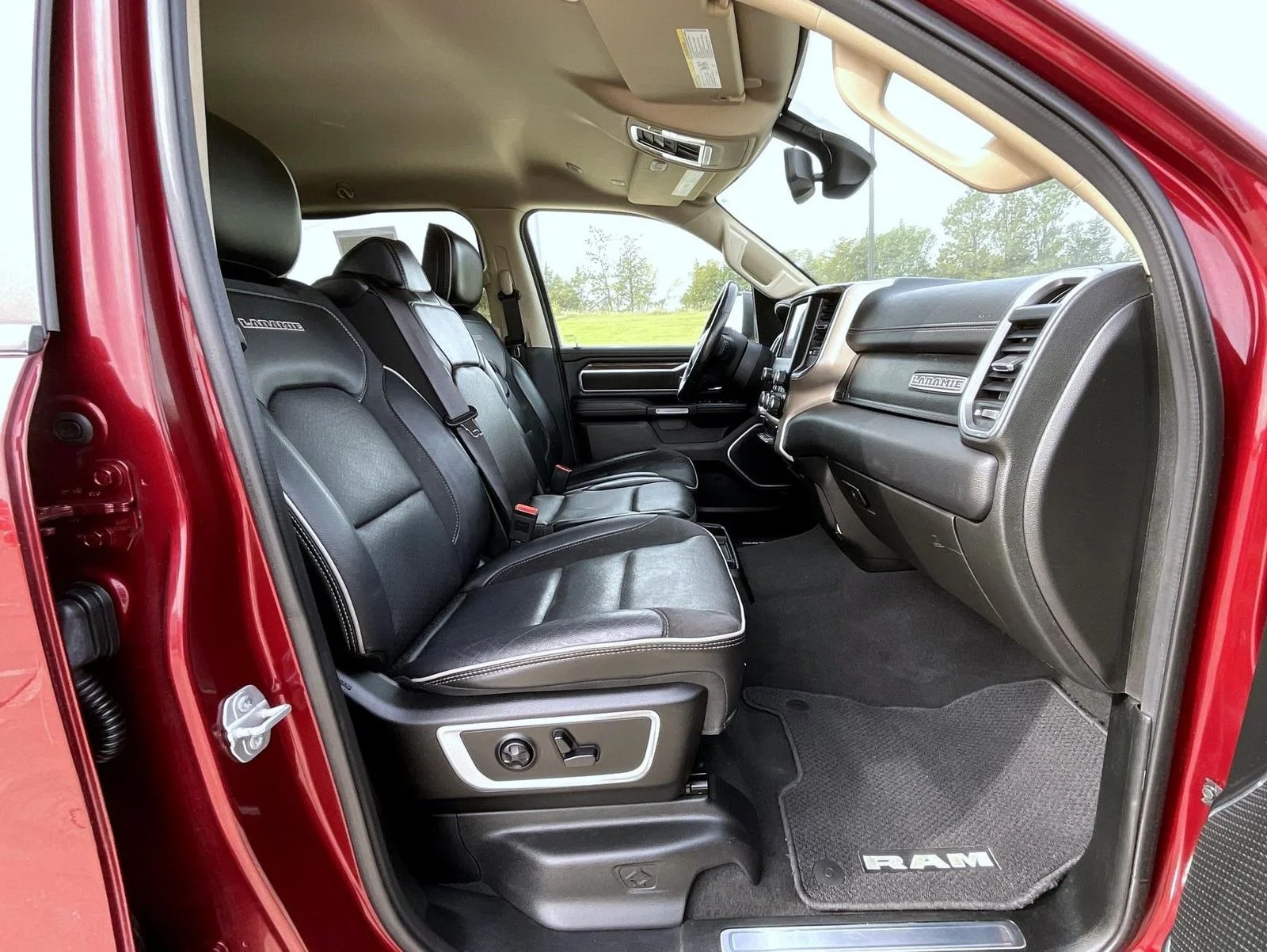 Used 2019 Red Ram Laramie image 16