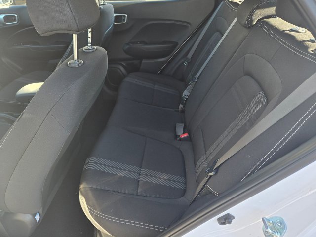 Used 2025 White Hyundai SEL image 10