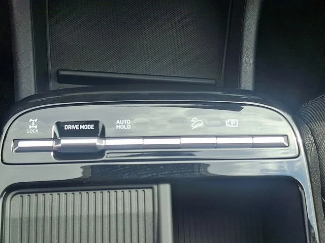 New 2026 White Hyundai SEL image 16