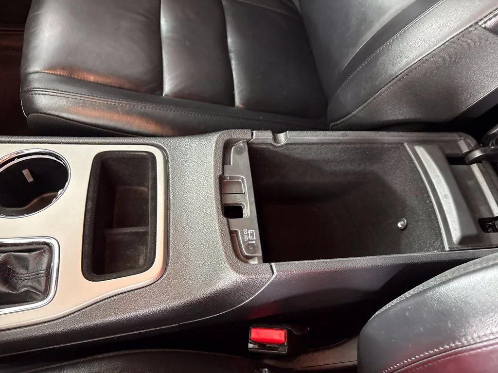 Used 2018 Gray Jeep Limited image 49