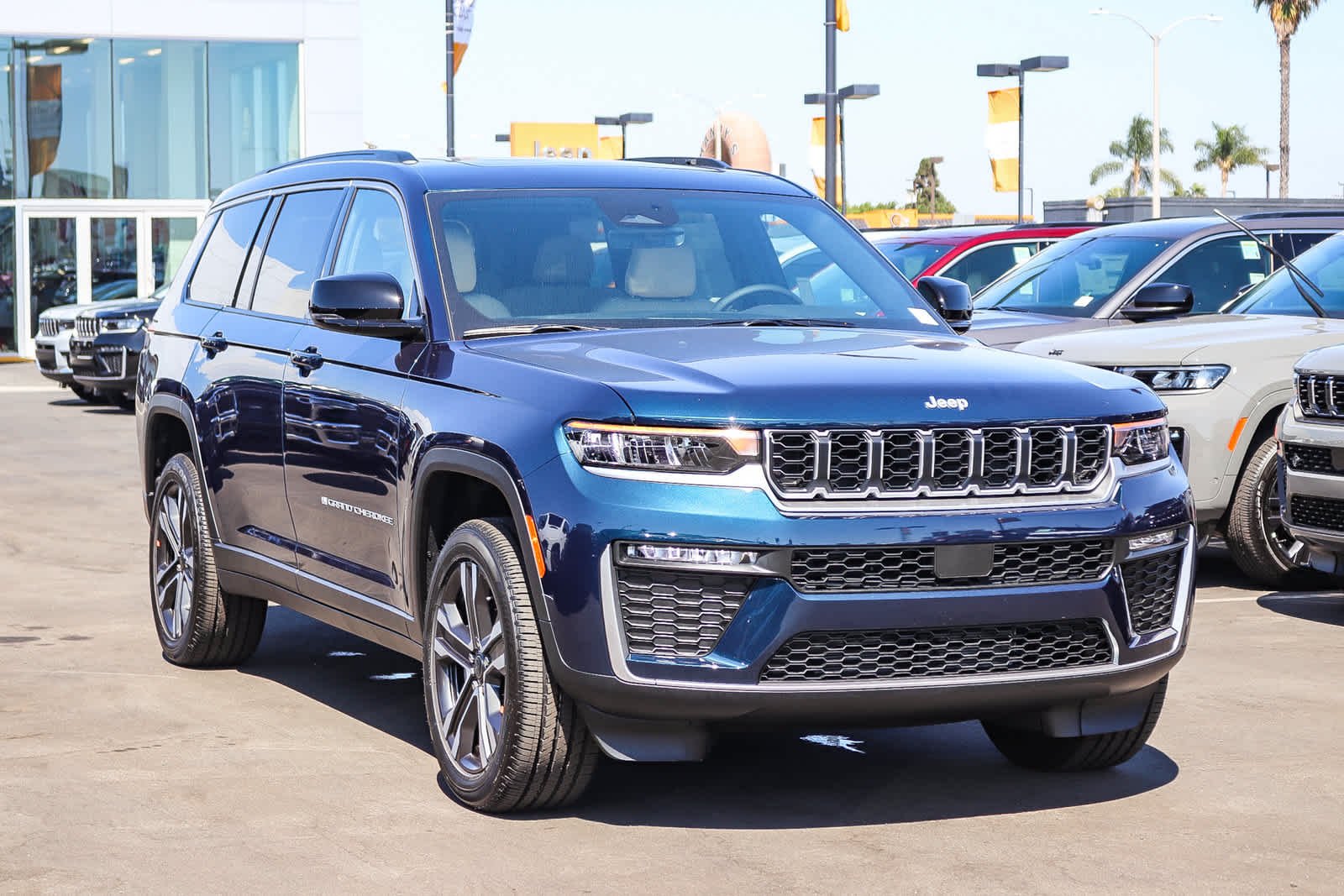 New 2027 Fathom Blue Pearl-Coat Paint Jeep Limited image 3