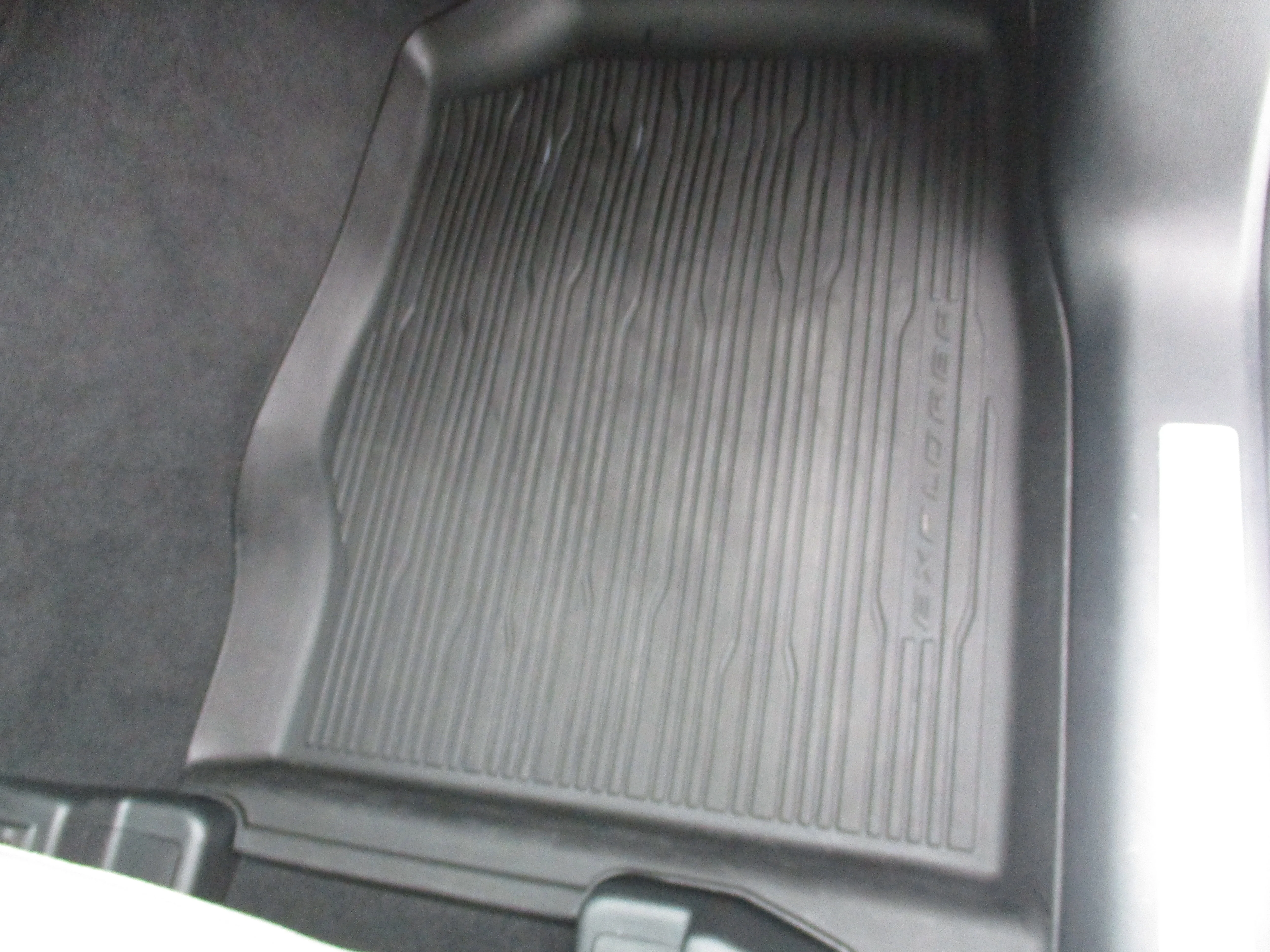 Used 2022 Star White Metallic Tri-Coat Ford Limited image 19