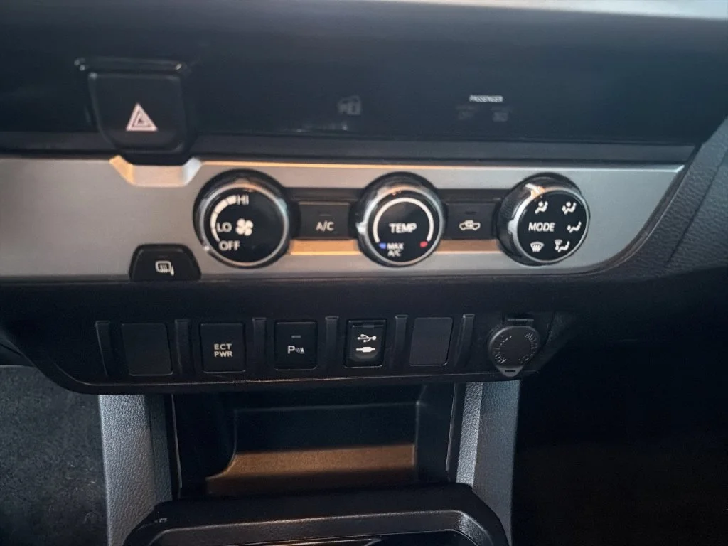 2017 Toyota Tacoma SR5 - Photo 21