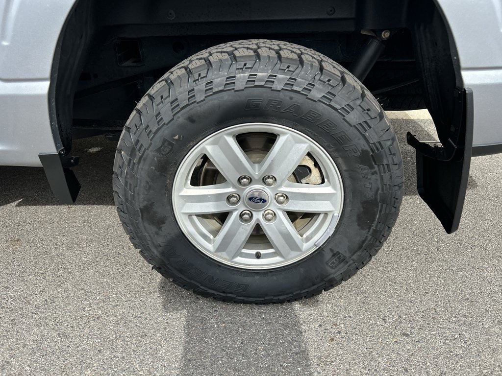 Used 2022 Silver Ford XLT image 8