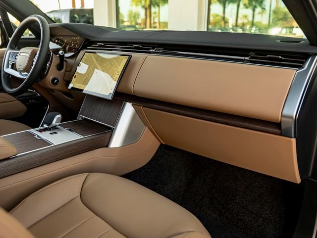 New 2026 Belgravia Green Land Rover SE image 38