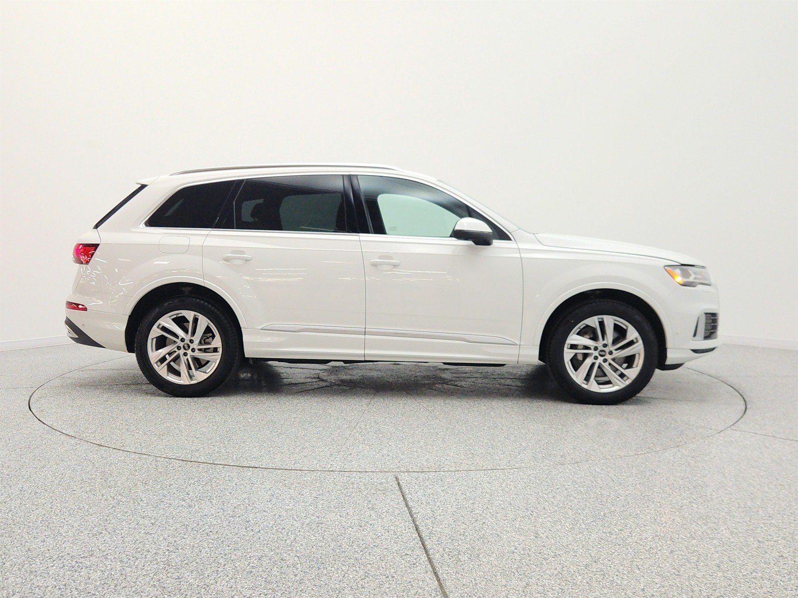 Used 2023 Carrara White Audi Premium 45 TFSI quattro image 4